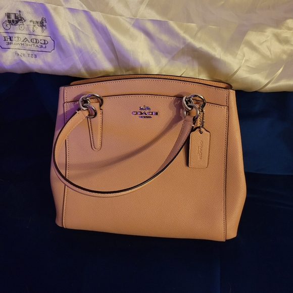 Pink leather Coach crossbody - Picture 1 of 5